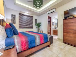 Ένα ή περισσότερα κρεβάτια σε δωμάτιο στο Amazing 1 BR Condo - Rooftop Pool - Bay View +27 φωτογραφίες