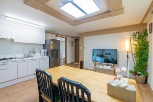 Fotografie z fotogalerie ubytování Metro Stay Daejeon Cozy home at transport hub v destinaci Tedžon