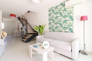 Billede fra billedgalleriet på SELECT'SO HOME - Résidence Le Poséidon - Mazet en Duplex - Prestations de qualité & Services Hôteliers - POS-G i Bormes-les-Mimosas