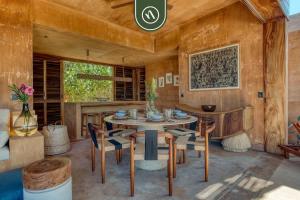 Imagine din galeria proprietății Stunning Two-bedroom Ocean View House - Mazul în Tlachicón