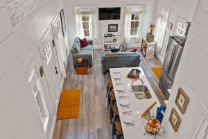 พื้นที่นั่งเล่นของ Cozy Family Luray Cabin w Fire Pit Grill WiFi & More
