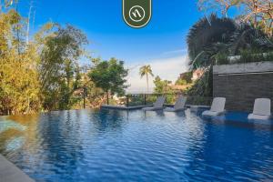 Πισίνα στο ή κοντά στο 2BR Condo in Concha Chinas - Breathtaking Views