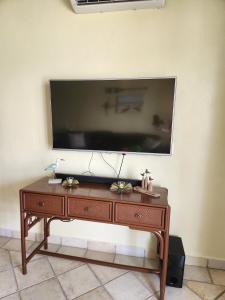 TV a/nebo společenská místnost v ubytování Peninsula PEN V1 208