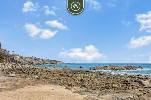 Gallery image of Beachfront Condo with Amazing View to the Sea in El Tule +26 photos