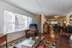 Η κουζίνα ή μικρή κουζίνα στο A Parkway Cabin