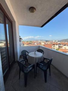 Balkón nebo terasa v ubytování Apartman ne Shadervan + 9 fotografií