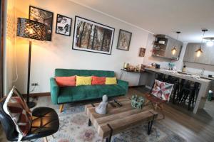 Kuchyň nebo kuchyňský kout v ubytování B002 Departamento con Hermosa Vista a Lago en Puerto Varas