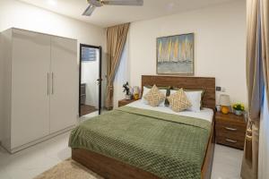 Φωτογραφία από το άλμπουμ του Greyasset Emerald σε Spintex