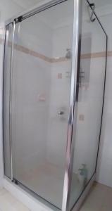 Koupelna v ubytování Master retreat at Private Estate Near Perth City