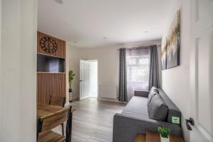 TV a/nebo společenská místnost v ubytování 3Bedroom 2 Bathroom House-Free Parking