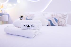 Imagen de la galería de Voyage au coeur des Nuages - Experience-Enigme-Jacuzzi- 20min Paris, en Savigny-sur-Orge 17 fotos más