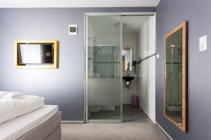 ห้องน้ำของ Stay-Inn Bielefeld Zentrum +70 ภาพ