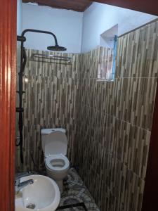 Koupelna v ubytování Akagera safari home