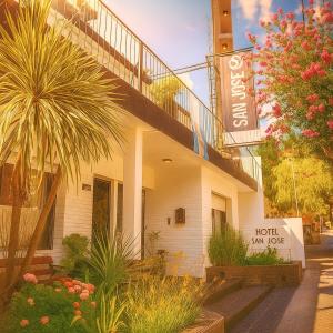 Κήπος έξω από το Hotel San José