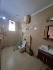 Ένα μπάνιο στο Hotel Balram Palace Khatu Shyam