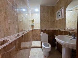 Ένα μπάνιο στο Dar Al Hassouni