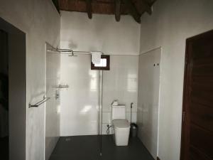 Ένα μπάνιο στο Eden Village Lodge +35 φωτογραφίες