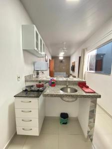 Køkken eller tekøkken på Functional and well-located COP30 apartment