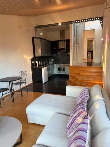 Dapur atau dapur kecil di Schöne Ferienwohnung mit Seeblick