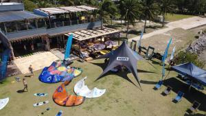 an aerial view of a large kite on the grass at Hura Vilas in Itarema