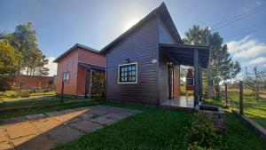 Το κτήριο όπου στεγάζεται  η παραθεριστική κατοικία