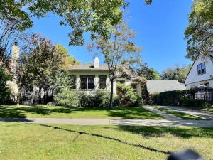 Zahrada ubytování Historic McDowell House Antique Charm by Hospital