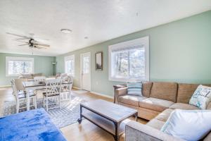 Posezení v ubytování Shore Thing - Meredith Lodging