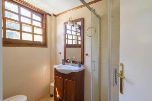 Ένα μπάνιο στο Nikos Panagiotareas House +60 φωτογραφίες