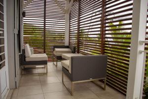Khu vực ghế ngồi tại Eden Sea Villa