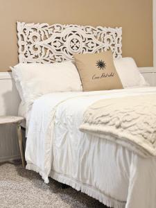 Ένα ή περισσότερα κρεβάτια σε δωμάτιο στο Casa del Sol Pool, MiniGolf, BBQ-Walk to Festivals