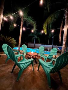 Fotografie z fotogalerie ubytování Relaxing modern 3 br home with HEATED pool v destinaci Palm Coast