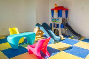 Dětský klub v ubytování Burungos Place at Britney Tower IV C-5