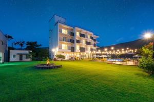 Zahrada ubytování Gapyeong the Bay Resort + 26 fotografií