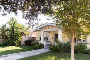 En have udenfor Historic craftsman sleeps 9 3br2.5ba Disney 1mi