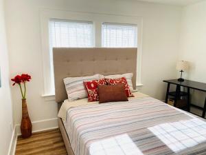 Photo de la galerie de l'établissement Historic Front Street Home, à Lynden