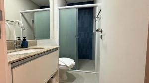 Koupelna v ubytování Book Santos Unlimited 1809 - Vista Mar & Piscina + 37 fotografií