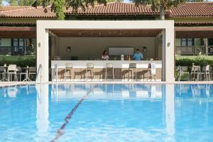 Πισίνα στο ή κοντά στο Simantro Resort