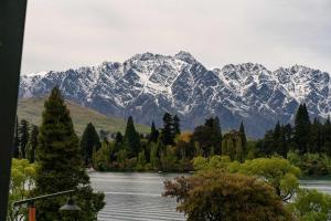 Naturlandskabet i nærheden af lejligheden + 2 billeder