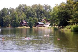 Civardaki semt veya tatil parkı yakınında bir semt