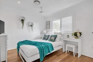 Ένα ή περισσότερα κρεβάτια σε δωμάτιο στο Beautiful Family House with Pool and BBQ
