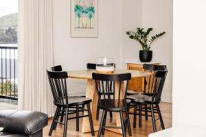 Fotografie z fotogalerie ubytování Panoramic Water & Mountain Views - 10 mins to CBD v destinaci Montagu Bay + 27 fotografií