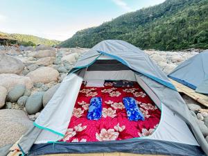Un paisaje natural cerca del camping