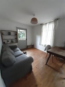 Serres-sur-ArgetにあるLe gîte écureuil, lieu de ressourcementのギャラリーの写真