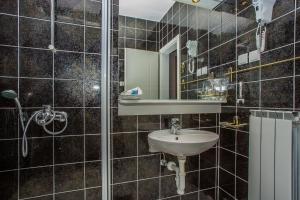 Koupelna v ubytování Hotel Bavaria Trogir