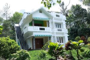 Zahrada ubytování Beautiful Five Bedroom Villa Near Munnar