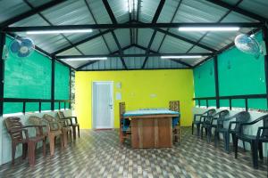 Konferenční prostory v ubytování Beautiful Five Bedroom Villa Near Munnar