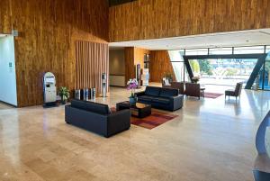 Khu vực ghế ngồi tại Wyndham Quito Airport