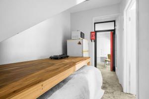 Gallery image of Melb cbd studios- Skyline or Zen garden in Melbourne