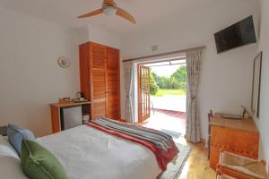 TV a/nebo společenská místnost v ubytování Wingrock Guesthouse