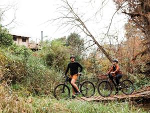Jízda na kole v ubytování AfriCamps Magoebaskloof nebo okolí